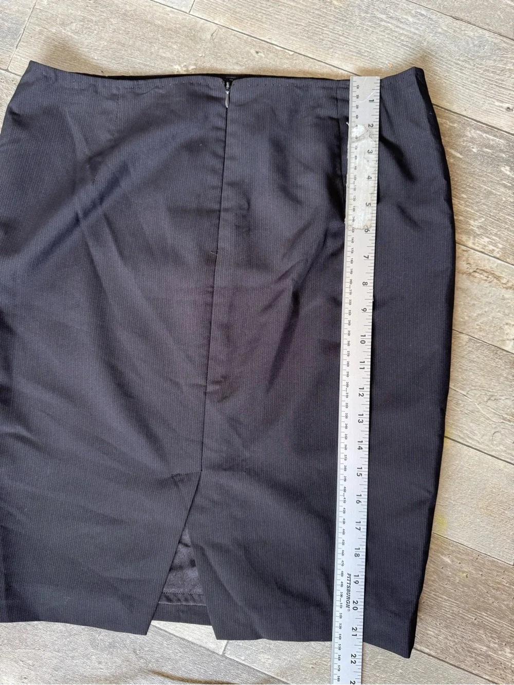 Elie Tahari black dark
